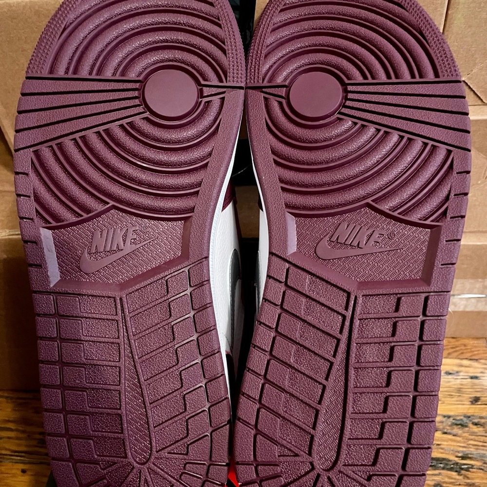 Jordan 1 High - Picture 8 of 16